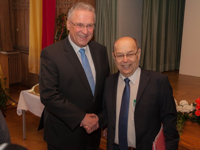 Abschied aus dem Rathaus - 2016 schied Franz Stumpf aus dem Amt des Oberbürgermeisters. Bayerns Innenminister Joachim Herrmann hielt die Festrede. | Foto: Roland Rosenbauer