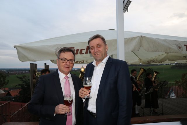 Nach 25 Jahren in den Ruhestand gegangen: Fred Höfler (links) mit seinem Nachfolger Heinz Christ.