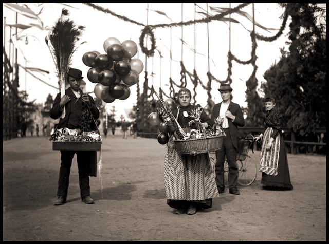 Volksfest Nürnberg nach der Jahrhundertwende.  | Foto: Altstadtfreunde Nürnberg e.V./Sammlung Großberger