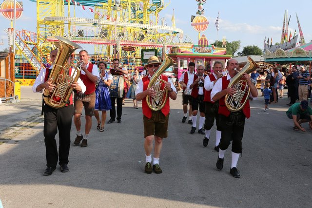 Schausteller laden zum Jubiläums-Frühlingsfest! | Foto: Udo Dreier
