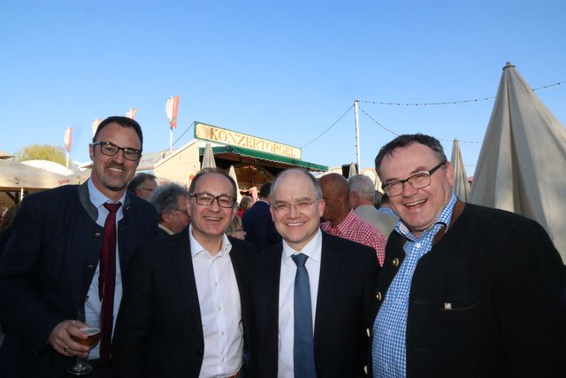 Jubiäumsabend 100 Jahre Nürnberger Frühlingsfest. | Foto: John R. Braun
