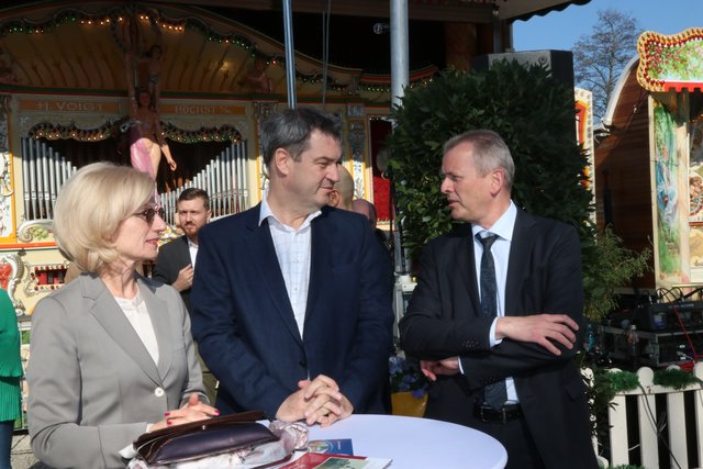 Jubiäumsabend 100 Jahre Nürnberger Frühlingsfest. | Foto: John R. Braun