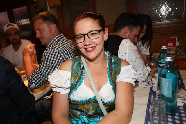 Die Tucher-Festzeltstars mischten das proppenvolle Papert-Zelt auf.  | Foto: Jürgen Friedrich