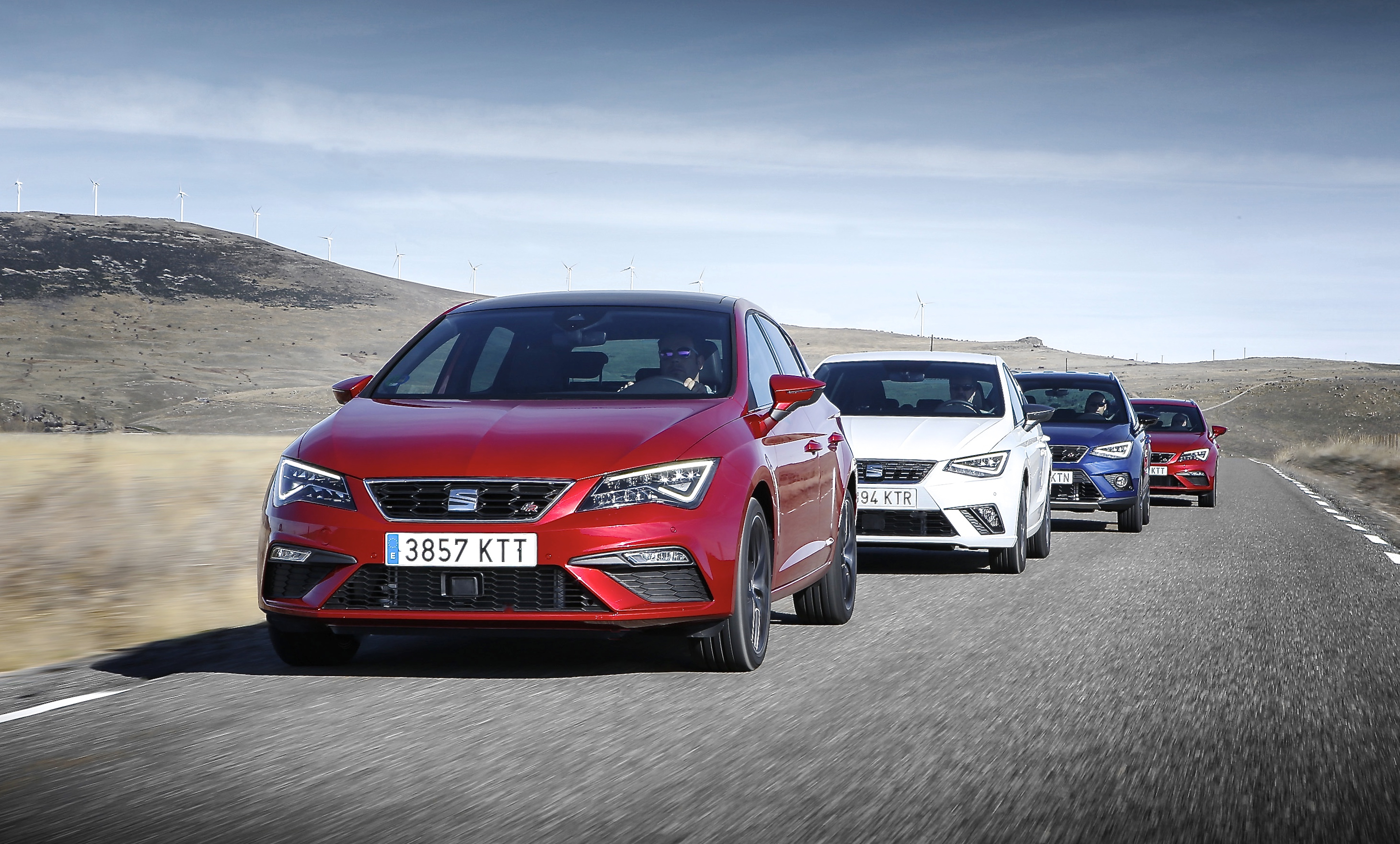 Erdgasmodelle von Seat (von vorne): Leon 1.5 TGI, Ibiza 1.0 TGI, Arona 1.0 TGI und Leon ST 1.5 TGI.
Foto: Auto-Medienportal.Net/Seat