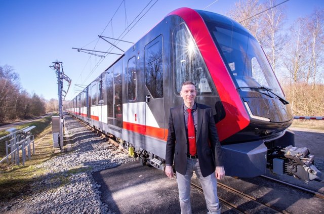 VAG-Technikvorstand Tim Dahlmann-Resing Ende Februar im Siemens-Testcenter Wegberg-Wildenrath bei der ersten Besichtigung des neuen Zuges. | Foto: VAG