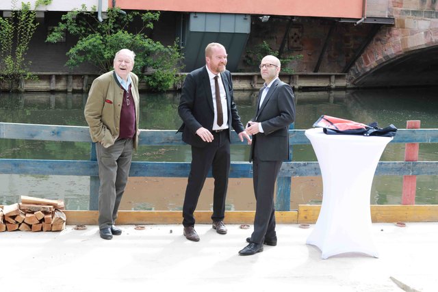 Richtfest für den neuen Augustinerhof mit vielen Gästen: Zum ersten Mal kommte man erahnen, wie die Räume für das Deutsche Museum aussehen werden. Das Museum soll Ende 2020 eröffnen. Generaldirektor Wolfgang M. Heckl sagte beim Richtfest: „Ich freue mich sehr, dass das Gebäude für unser Zukunftsmuseum so schnell wächst – am Anfang habe ich mir kaum vorstellen können, hier schon 2020 die Eröffnung feiern zu können.“ Ministerpräsident Markus Söder lobte bei dem Festakt: „Das Deutsche Museum ist ein genialer Partner für dieses Nürnberger Leuchtturmprojekt.“  | Foto: Udo Dreier