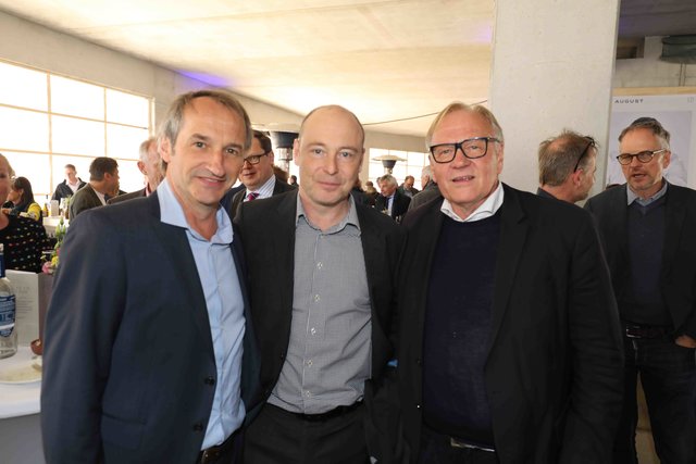 Richtfest für den neuen Augustinerhof mit vielen Gästen: Zum ersten Mal kommte man erahnen, wie die Räume für das Deutsche Museum aussehen werden. Das Museum soll Ende 2020 eröffnen. Generaldirektor Wolfgang M. Heckl sagte beim Richtfest: „Ich freue mich sehr, dass das Gebäude für unser Zukunftsmuseum so schnell wächst – am Anfang habe ich mir kaum vorstellen können, hier schon 2020 die Eröffnung feiern zu können.“ Ministerpräsident Markus Söder lobte bei dem Festakt: „Das Deutsche Museum ist ein genialer Partner für dieses Nürnberger Leuchtturmprojekt.“  | Foto: Udo Dreier
