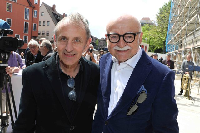 Richtfest für den neuen Augustinerhof mit vielen Gästen: Zum ersten Mal kommte man erahnen, wie die Räume für das Deutsche Museum aussehen werden. Das Museum soll Ende 2020 eröffnen. Generaldirektor Wolfgang M. Heckl sagte beim Richtfest: „Ich freue mich sehr, dass das Gebäude für unser Zukunftsmuseum so schnell wächst – am Anfang habe ich mir kaum vorstellen können, hier schon 2020 die Eröffnung feiern zu können.“ Ministerpräsident Markus Söder lobte bei dem Festakt: „Das Deutsche Museum ist ein genialer Partner für dieses Nürnberger Leuchtturmprojekt.“  | Foto: Udo Dreier