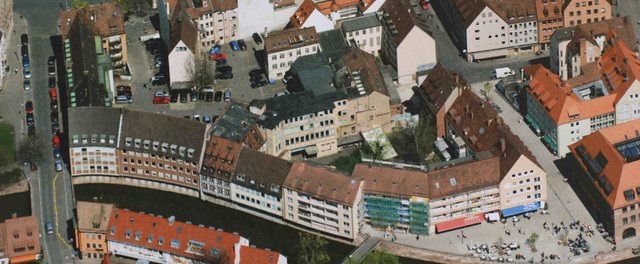 Richtfest für den neuen Augustinerhof mit vielen Gästen: Zum ersten Mal kommte man erahnen, wie die Räume für das Deutsche Museum aussehen werden. Das Museum soll Ende 2020 eröffnen. Generaldirektor Wolfgang M. Heckl sagte beim Richtfest: „Ich freue mich sehr, dass das Gebäude für unser Zukunftsmuseum so schnell wächst – am Anfang habe ich mir kaum vorstellen können, hier schon 2020 die Eröffnung feiern zu können.“ Ministerpräsident Markus Söder lobte bei dem Festakt: „Das Deutsche Museum ist ein genialer Partner für dieses Nürnberger Leuchtturmprojekt.“  | Foto: Udo Dreier