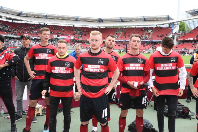 Der 1. FCN steigt zum neunten Mal aus der 1. Bundesliga ab.  | Foto: Udo Dreier