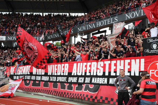 Der 1. FCN steigt zum neunten Mal aus der 1. Bundesliga ab.  | Foto: Udo Dreier
