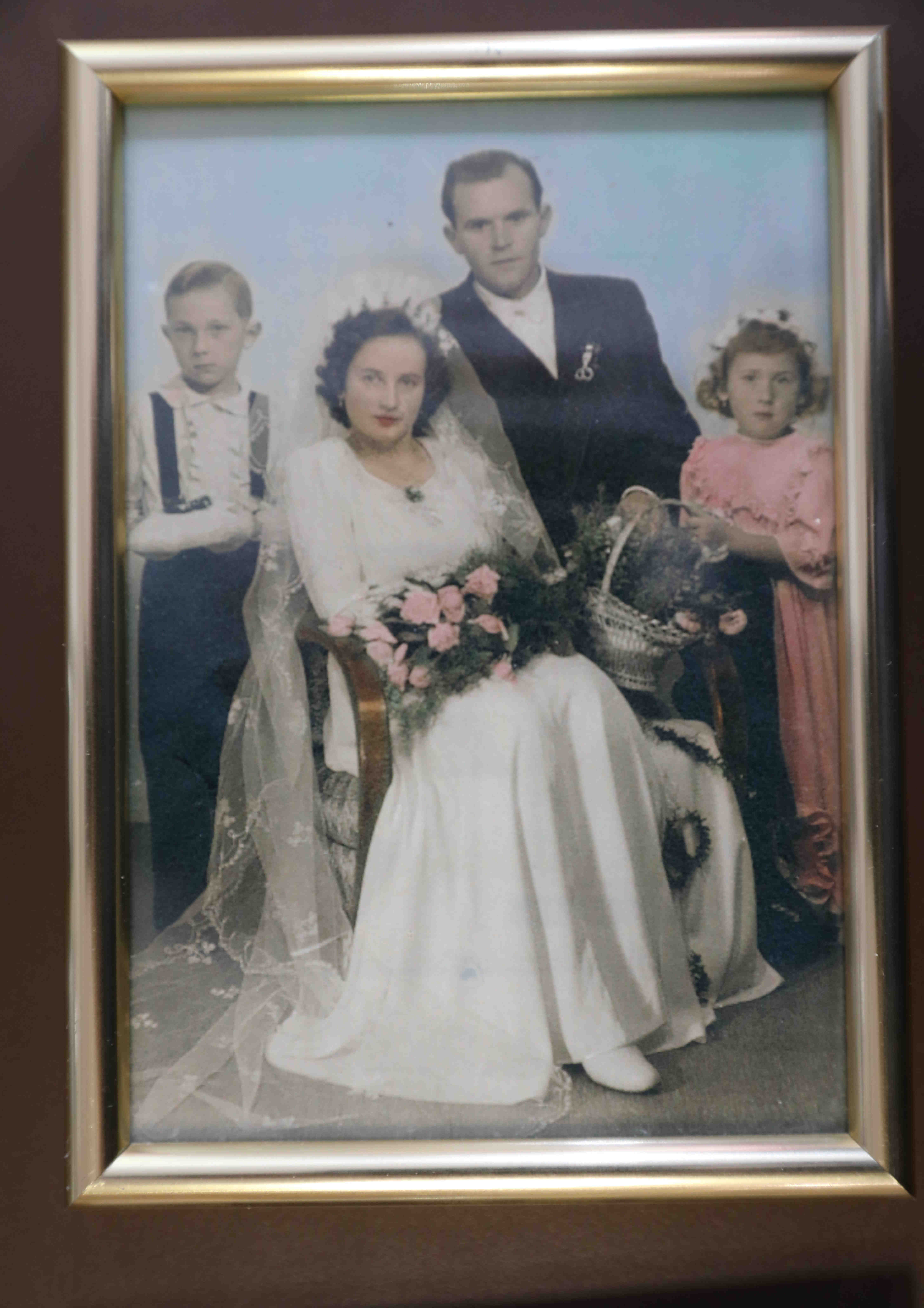 Das Hochzeitsfoto aus dem Jahre 1950 mit dem Brautschleier.