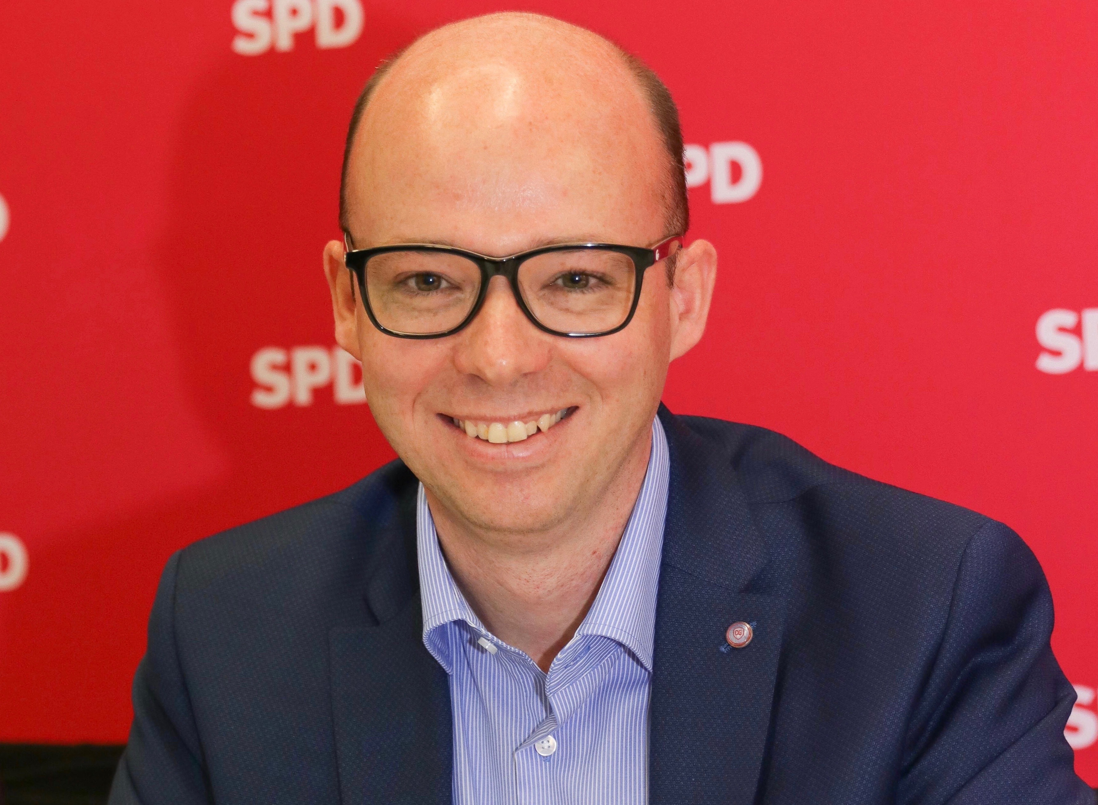 Nürnbergs SPD-Vorsitzender Thorsten Brehm will sich für ein kostenloses Schüler-Ticket einsetzen.