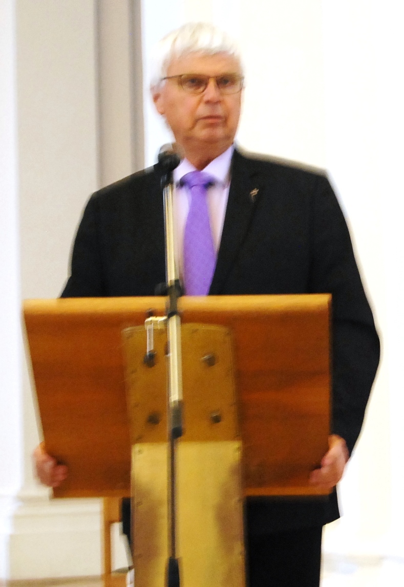 Dr. Johannes Friedrich, Landesbischof a.D.
