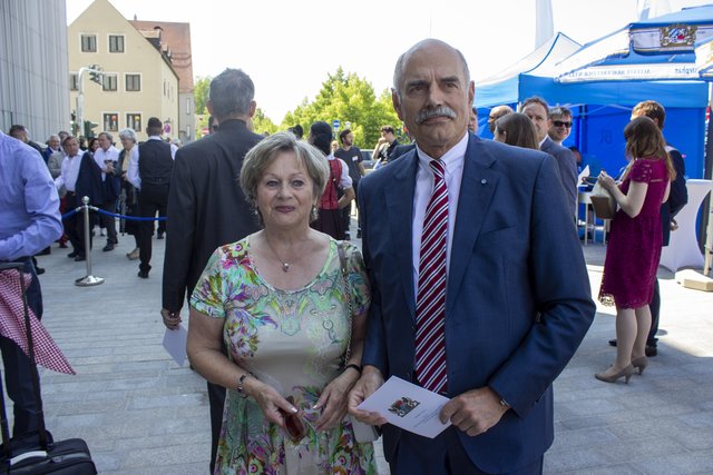Alt-OB Hans Schaidinger mit Ehefrau Edelgard. | Foto: Mario Hahn