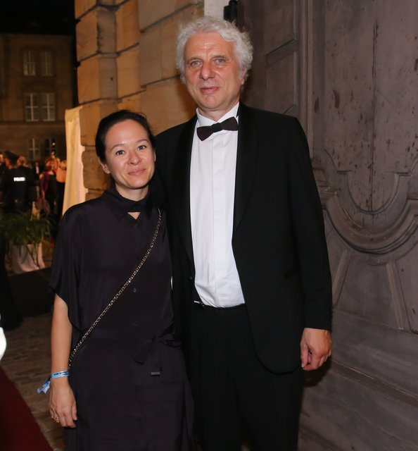 Kommt wieder: Tatort-Star Udo Wachtveitl mit Freundin Lila Schulz. | Foto: Jürgen Friedrich/Melanie Admave