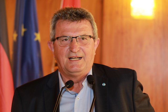 Jürgen Wechsler (geboren 1955 in Schwanstetten) hat sich als Gewerkschafter der IG Metall aktiv für den Erhalt und die Schaffung von Arbeitsplätzen in der Stadt eingesetzt.  | Foto: Udo Dreier