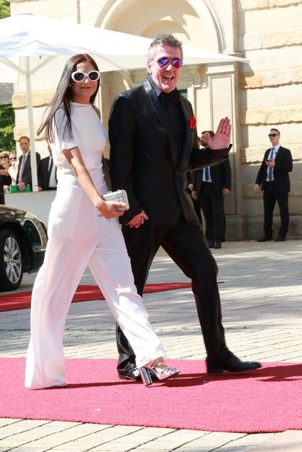 Oscar-Preisträger Klay Schroedel mit Begleitung