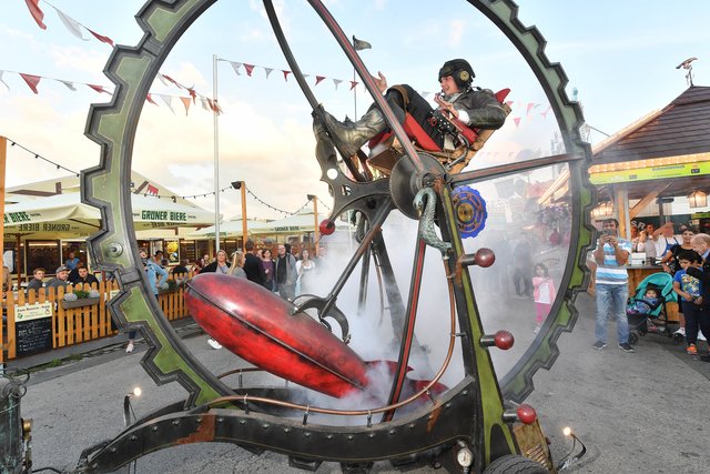 Nürnberger Herbstvolksfest vom 23.August bis 8.September 2019.  | Foto: Berny Meyer