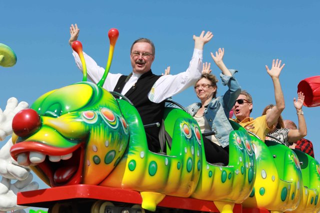 Erster Rundgang am Herbstvolksfest 2019.  | Foto: Udo Dreier