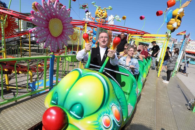 Erster Rundgang am Herbstvolksfest 2019.  | Foto: Udo Dreier