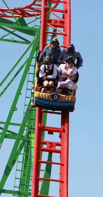 Erster Rundgang am Herbstvolksfest 2019.  | Foto: Udo Dreier