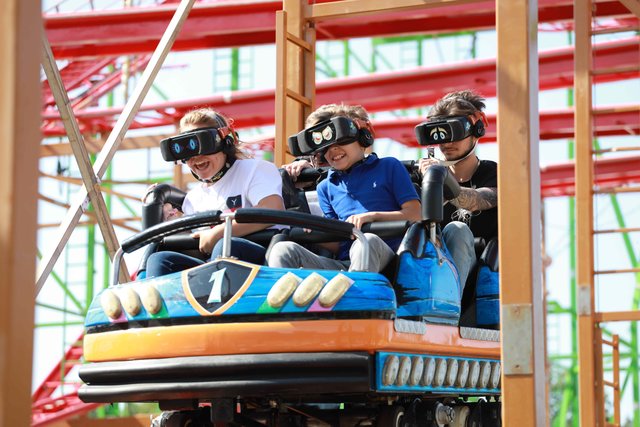 Erster Rundgang am Herbstvolksfest 2019.  | Foto: Udo Dreier