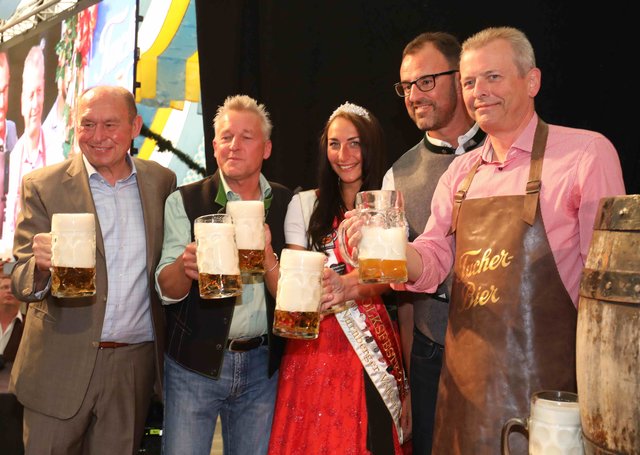 Eröffnung des Nürnberger Herbstvolksfestes. | Foto: Udo Dreier