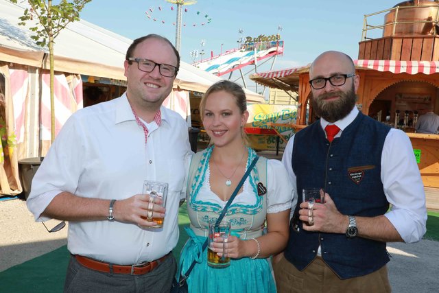 Eröffnung des Nürnberger Herbstvolksfestes. | Foto: Udo Dreier