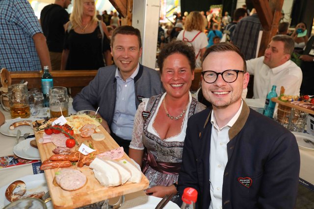 Eröffnung des Nürnberger Herbstvolksfestes | Foto: Udo Dreier