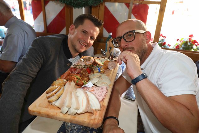 Eröffnung des Nürnberger Herbstvolksfestes | Foto: Udo Dreier