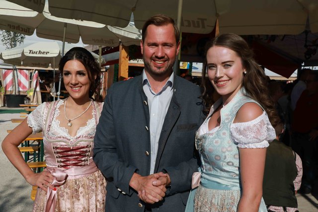 Eröffnung des Nürnberger Herbstvolksfestes. | Foto: Udo Dreier