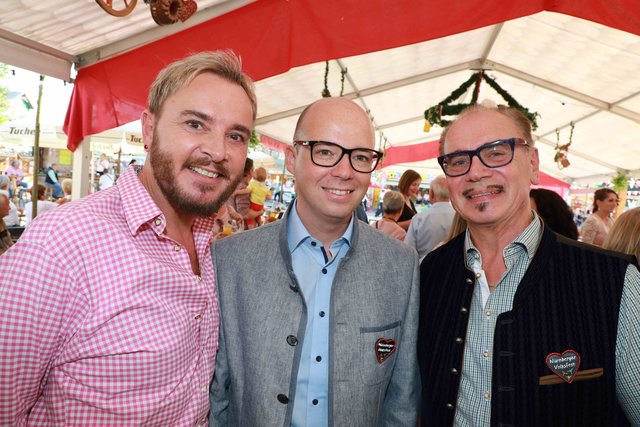 Eröffnung des Nürnberger Herbstvolksfestes | Foto: Udo Dreier