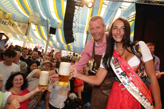 Eröffnung des Nürnberger Herbstvolksfestes. | Foto: Udo Dreier