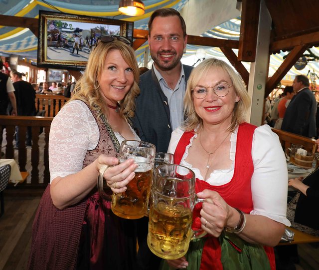 Eröffnung des Nürnberger Herbstvolksfestes | Foto: Udo Dreier