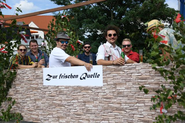 Gedenken an das nun abgerissene Schnepfenreuther Restaurat "Zur frischen Quelle" .