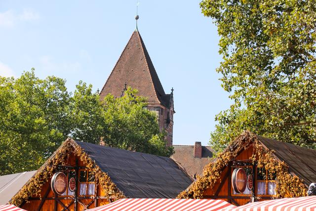 Es ist Kult und bleibt Kult: Das 49. Altstadtfest beginnt am kommenden Mittwoch.  | Foto: Nicole Fuchsbauer