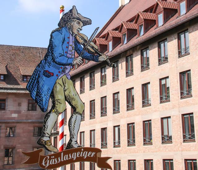 Es ist Kult und bleibt Kult: Das 49. Altstadtfest beginnt am kommenden Mittwoch.  | Foto: Nicole Fuchsbauer