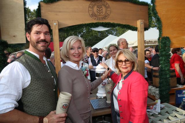 Eröffnung 49. Nürnberger Altstadtfest.  | Foto: John R. Braun