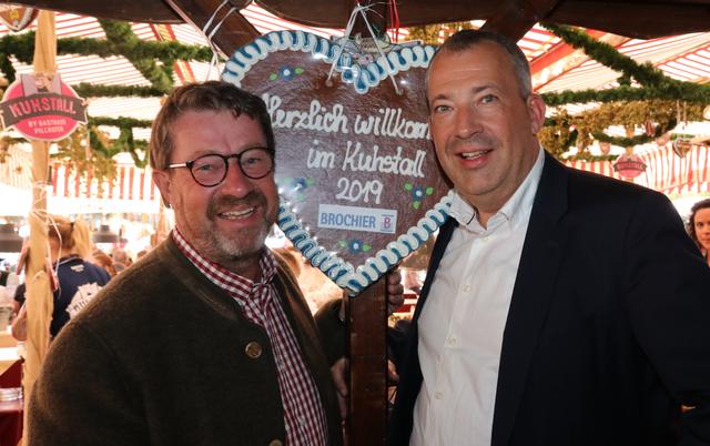 Klaus Schardt (li., Agentur KONTEXT) mit Sparda-Vorstandschef Stefan Schindler