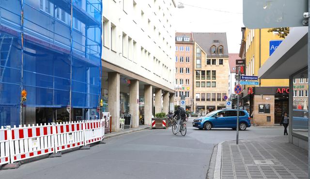 Situation in Richtung Karolinenstrasse.  | Foto: Nicole Fuchsbauer