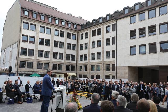 Festakt zum Abschluss des Aufbaus des Bayerischen Landesamts für Statistik in Fürth. | Foto: Udo Dreier