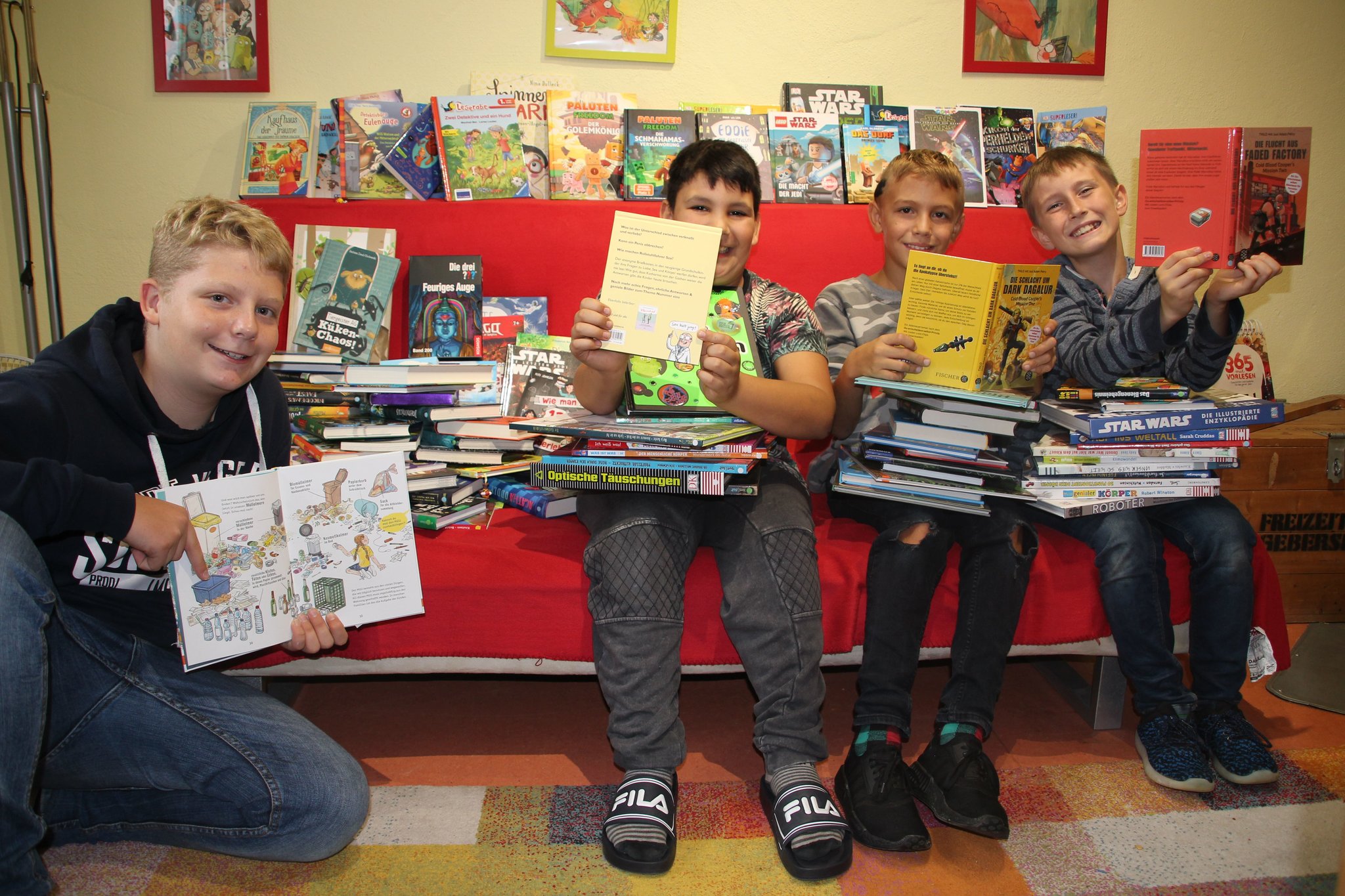 Spannnender Lesestoff ist in Gebersdorf eingetroffen: Neue Bücherkisten ...