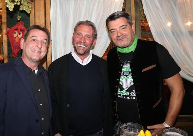 SPD Stadtrat Sepp Körbl (l.), Helmut Dölle (M.) und Marcel Gasde, Comödie Fürth. | Foto: © John R. Braun