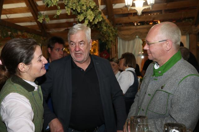 Schnappschuss vom Wirtschafts- und Medienstammtisch Fürth 2019.