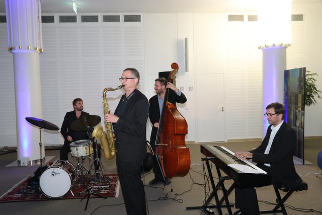 Die Musik kam von Jochen Pfister und seinen Mistreitern. | Foto: John R. Braun