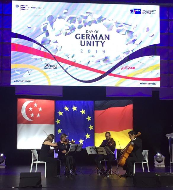 Nürnberger Symphoniker in Singapur. Tag der deutschen Einheit.  | Foto: Nürnberger Symphoniker