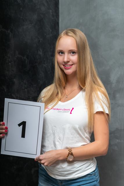 Leonie Plass (17), Schülerin. | Foto: Mariusz Mindykowski/Cawi Concept