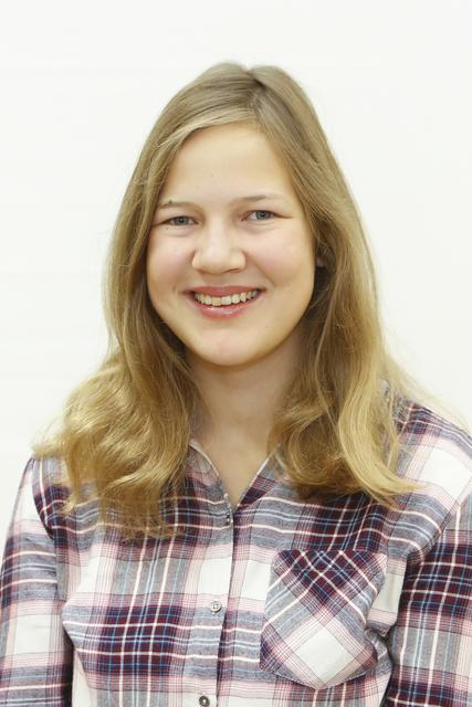 Verena Röthlein 16 Jahre, 1,72 Meter groß, Schülerin des Willstätter-Gymnasiums Nürnberg. Hobbys: Geige und Klavier spielen, Pfadfinder, Lesen, Singen. 
 | Foto: Stadt Nürnberg