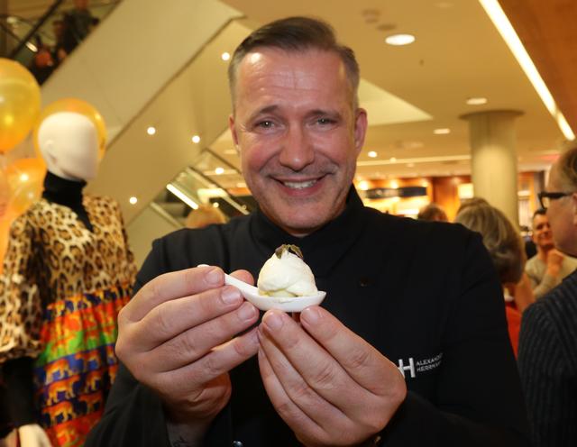 Sterne- &amp; TV-Koch Alexander Herrmann kam mit seinen neuesten Kreatitonen! | Foto: © John R. Braun